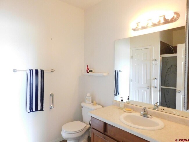 Foto del edificio - 240 Crossroads Cir