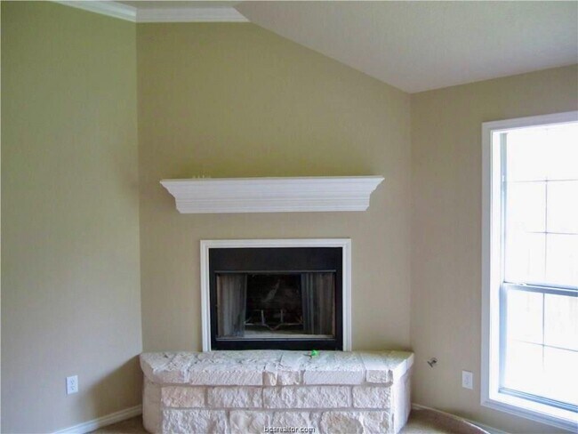 Building Photo - 8438 Lauren Dr