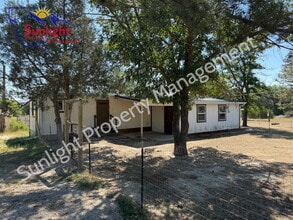 Building Photo - 424 Carbon Ave