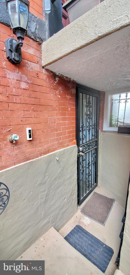 Foto del edificio - 1315 R St NW