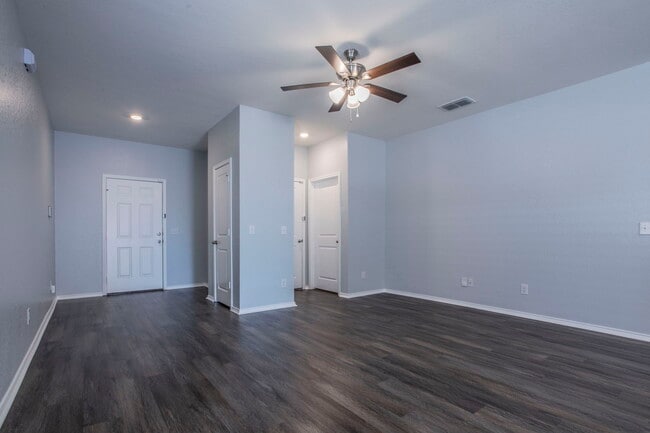 Foto del edificio - 12614 Galatea