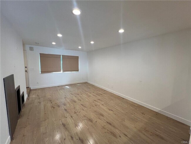 Building Photo - 16751 Parthenia Street Apt ##3, Los Angele...
