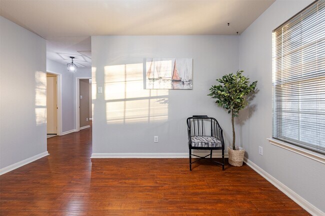 Foto del edificio - 15823 Kings Cypress Ln