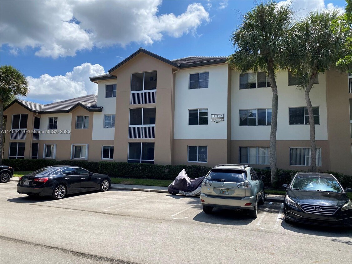 9877 Westview Dr Unit 625, Coral Springs, FL 33076 Room for Rent in
