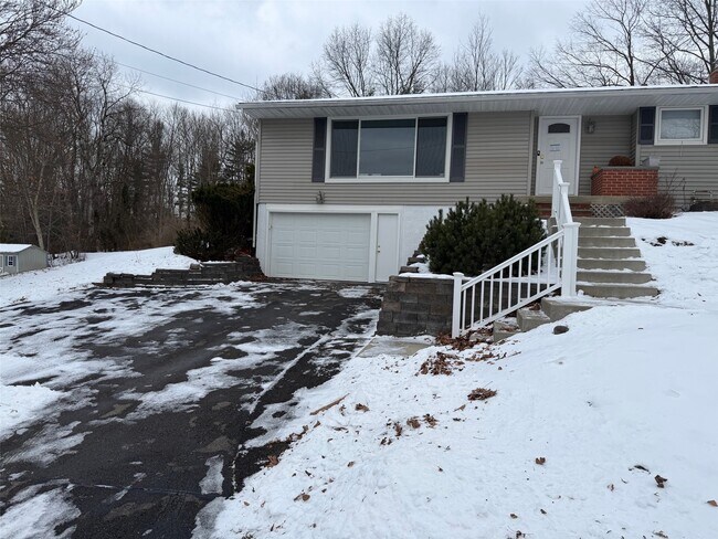 Foto del edificio - 17 Dover Dr