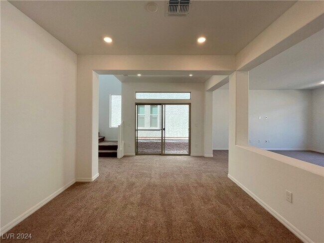 Building Photo - 668 Soaring Wings Ave
