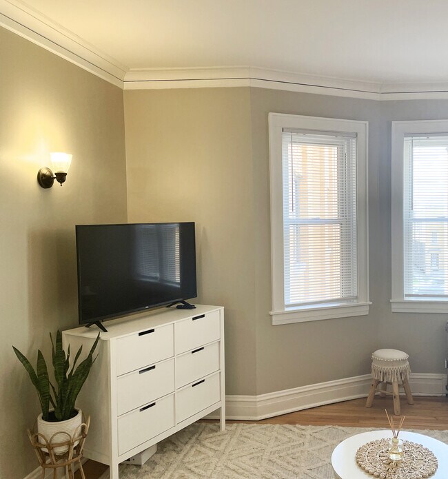 Foto del edificio - 1919A Grove Ave-34