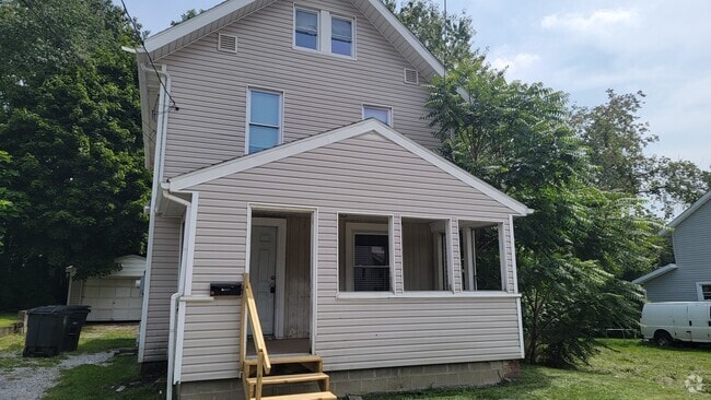Building Photo - 1385 Hart St