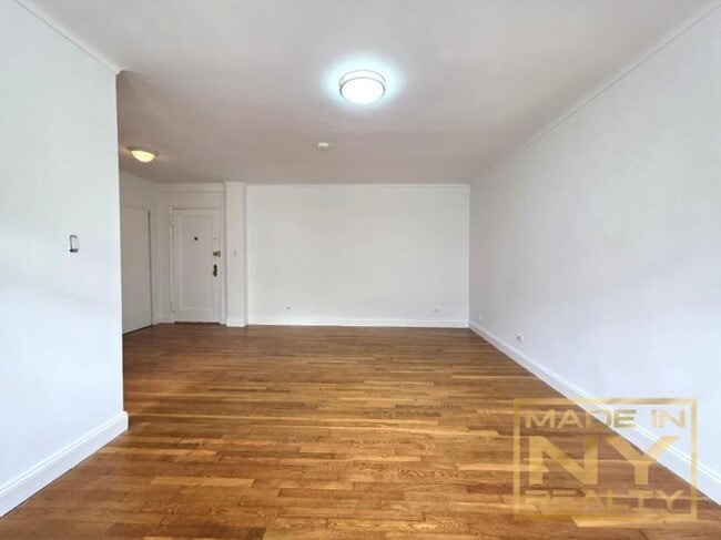 Building Photo - 0 bedroom in REGO PARK NY 11374