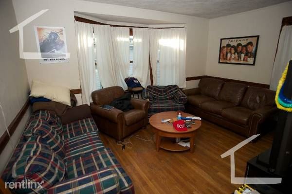 Foto del edificio - 37 Coolidge Rd