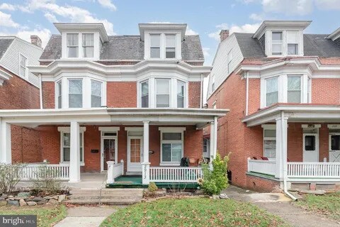 Primary Photo - 3005 Derry St
