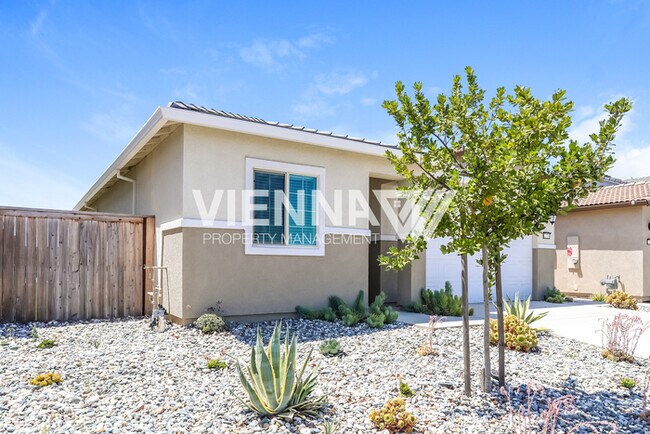Foto del edificio - Gorgeous Home in Rancho with a POOL!