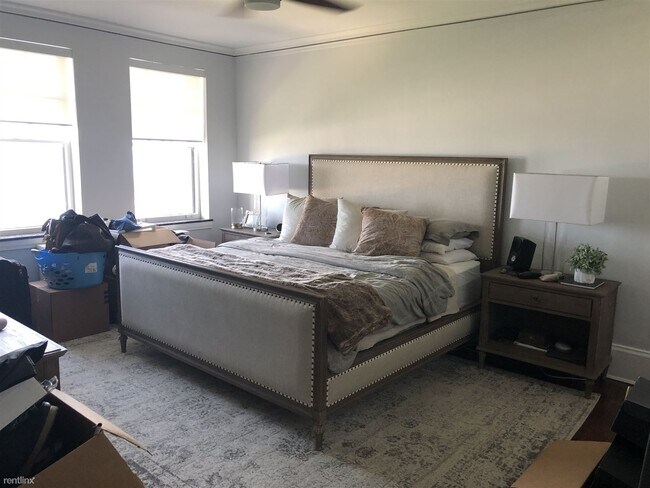 Foto del edificio - 3270 N Lake Shore Dr