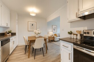 Building Photo - Andina Apartments