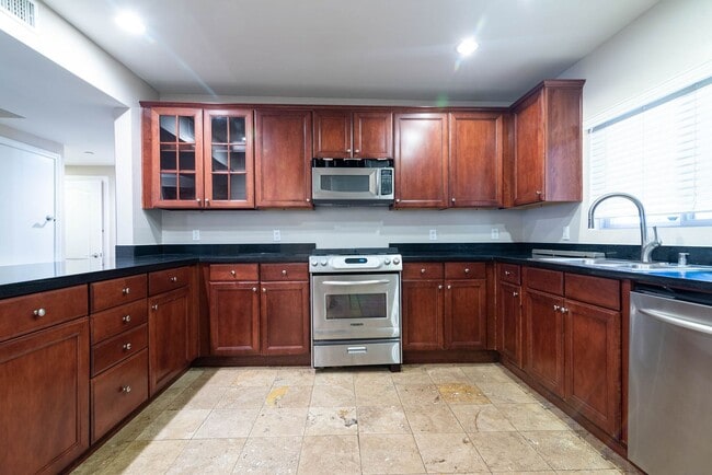 Building Photo - Amazing Lower Level 3-Bedroom 2.5 Bathroom Sprinkled With Flavor In West Los Angeles