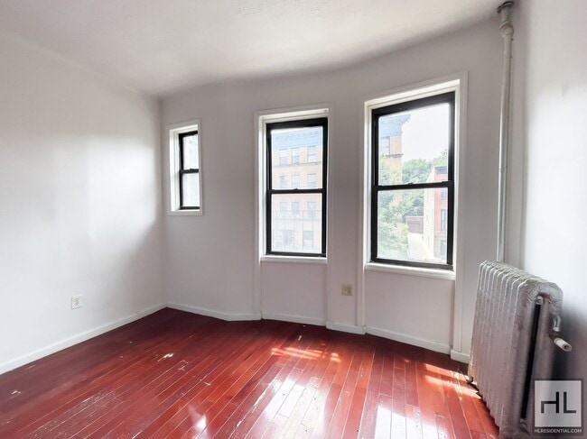 Building Photo - PROSPECT PLACE / Spacious 1-Bedroom / Grea...