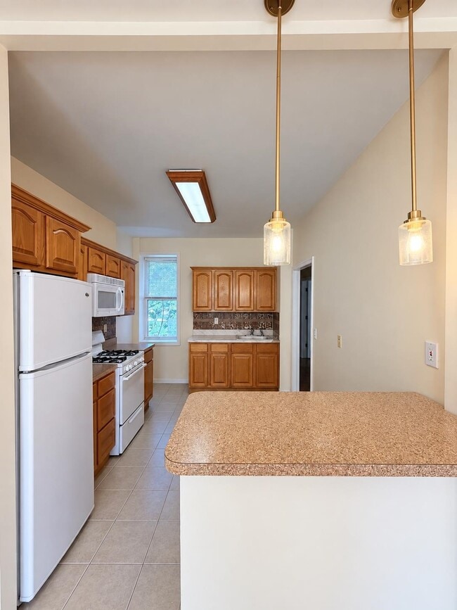 Building Photo - 103 Westover Pl