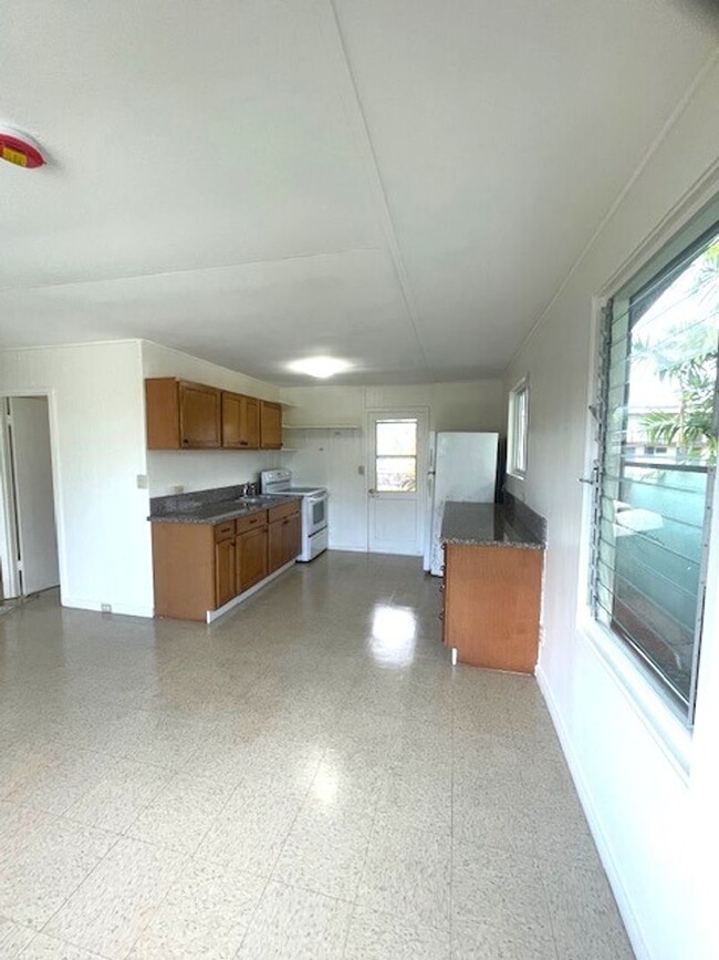 Foto del edificio - 2 Bed/ 1 Bath with Parking in Kailua