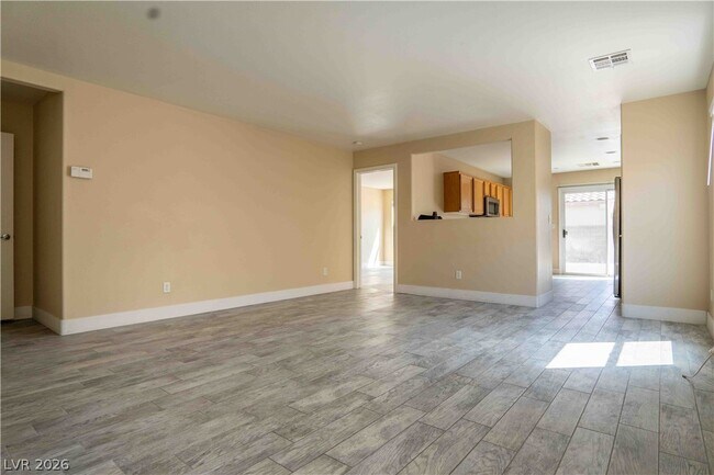 Foto del edificio - 5558 Rollins St