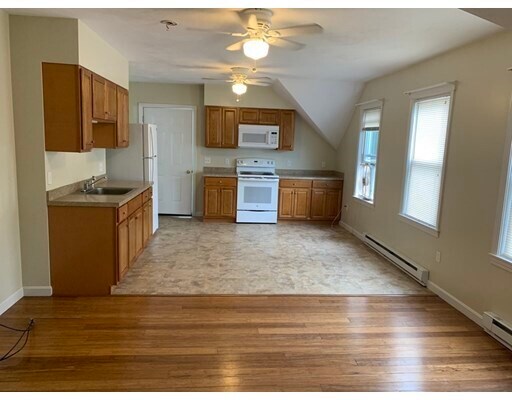 Foto del edificio - 19 Whitcomb St