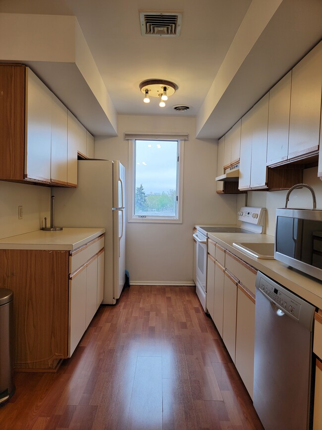 Building Photo - 314 Palisade Ave