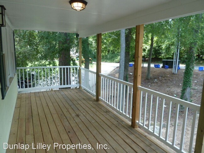 Building Photo - 4 br, 3.5 bath House - 703-A Edwards St.