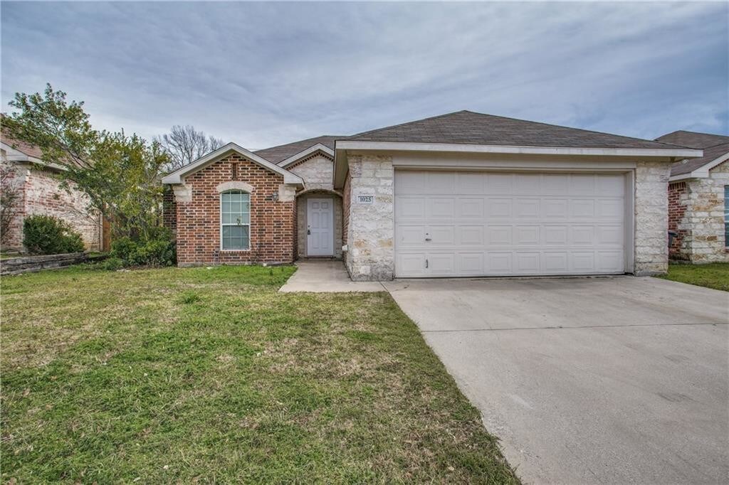 1025 Morrison Dr, Fort Worth, TX 76120 House Rental in Fort Worth, TX