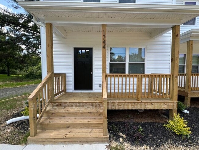 Building Photo - 1744 Morgantown Rd