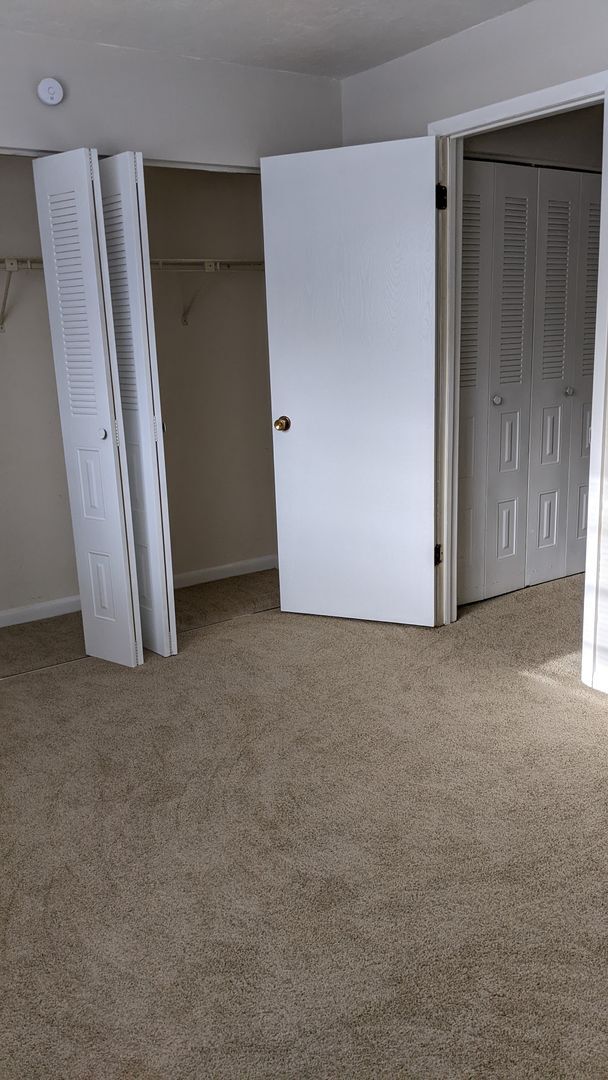 Foto del edificio - Linton Oaks Townhouse