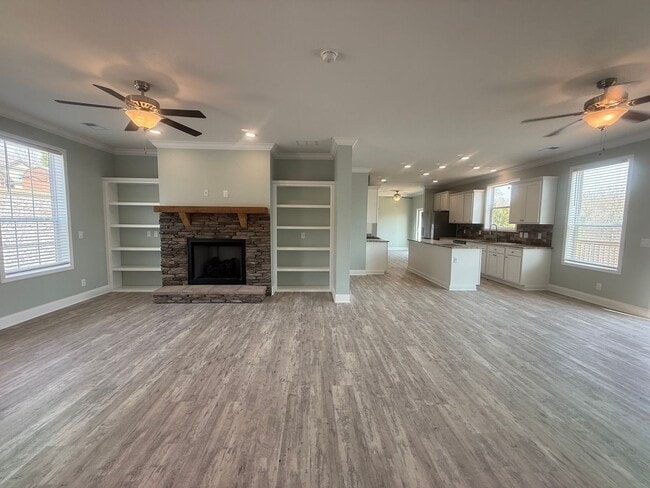 Building Photo - 631 Imogene Dr