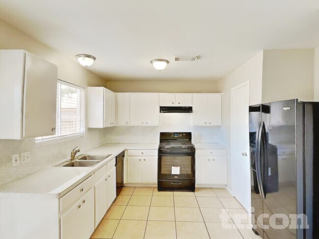 Foto del edificio - 12844 Edgewood Park Dr