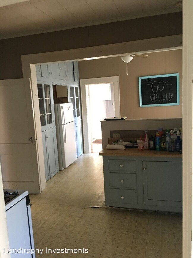 Foto del edificio - 4 br, 2 bath House - 711 W Georgia Ave