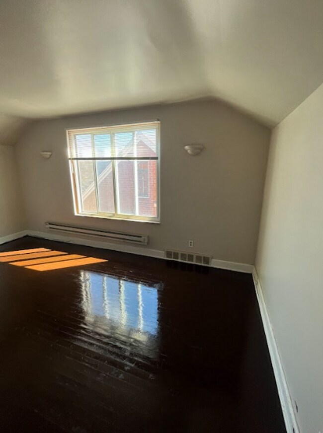 Building Photo - 17167 Hartwell