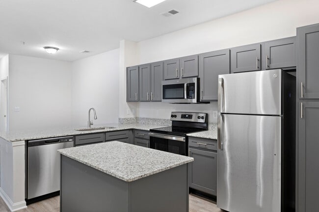 2 habitaciones, 2 baños - 1078 pies cuadrados - Cocina - Almaville Apartment Homes