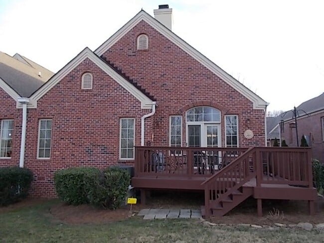 Photo - 136 Nickolas Cir House