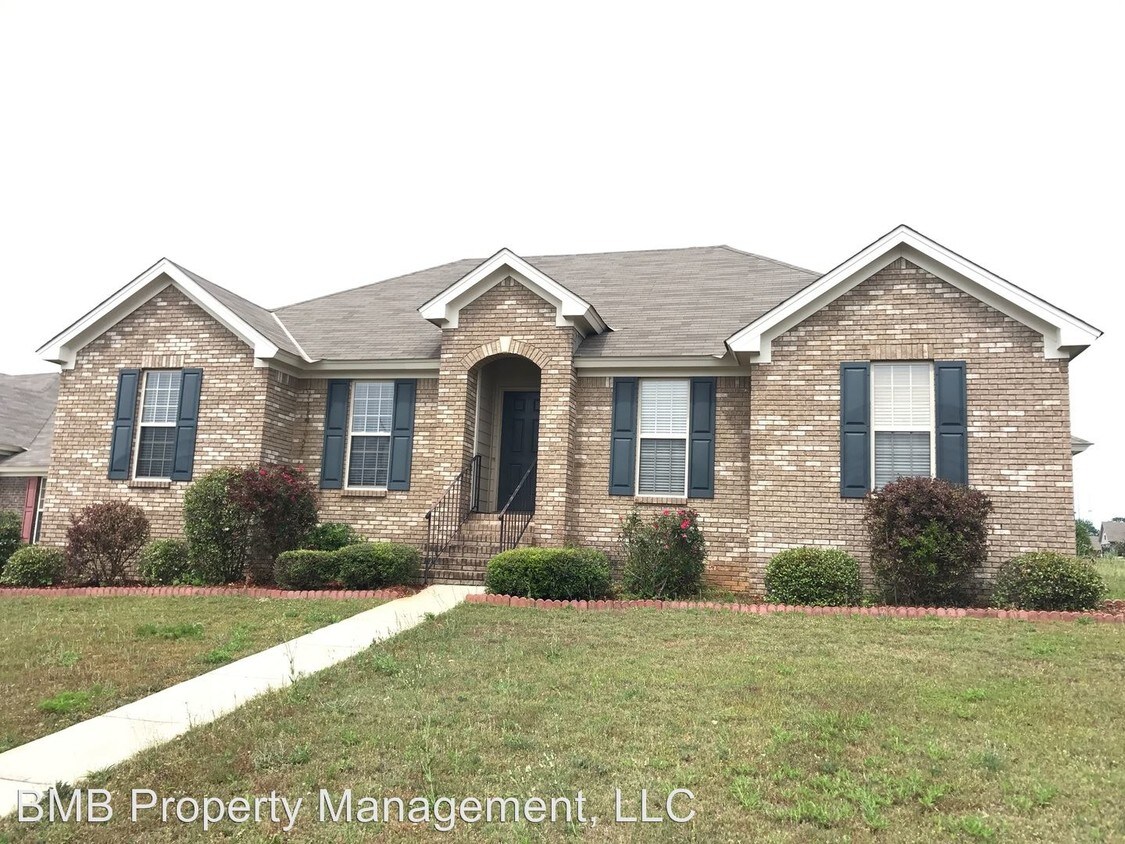 4 br, 2 bath House 102 Old Prestwick Court House Rental in