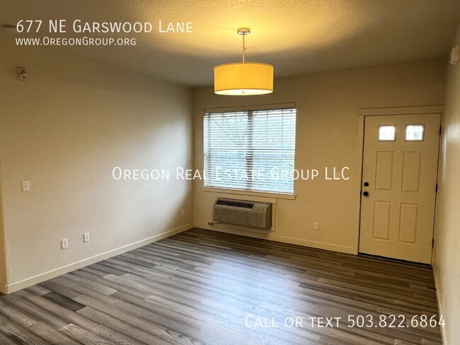 Building Photo - 677 NE Garswood Ln