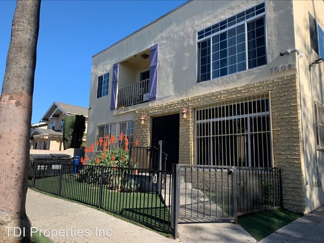 Building Photo - 1008 N Normandie Ave