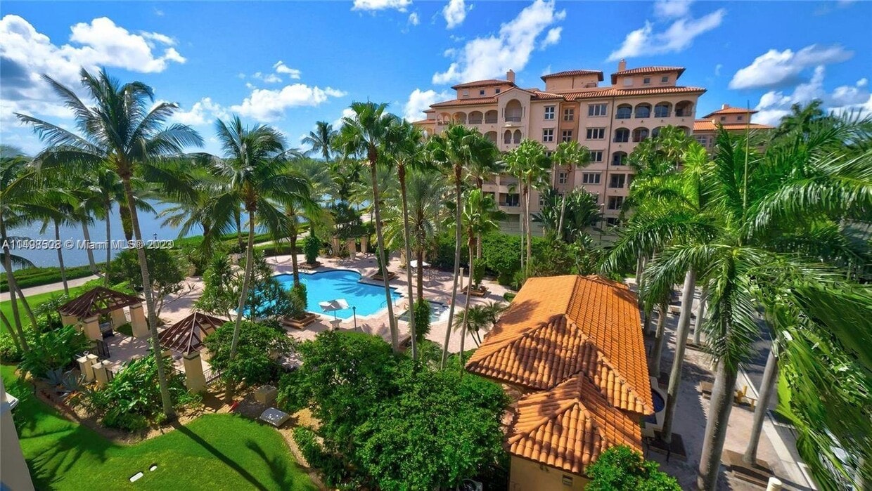 Primary Photo - 13637 Deering Bay Dr