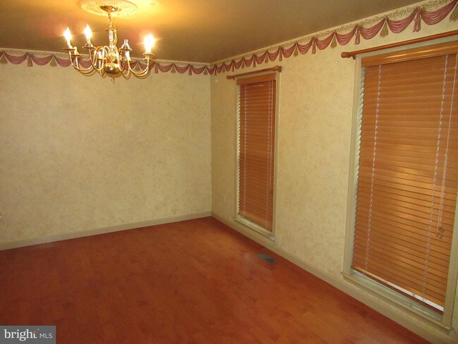 Building Photo - 360 Mourning Dove Dr