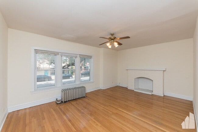 Foto del edificio - 1831 W Foster Ave