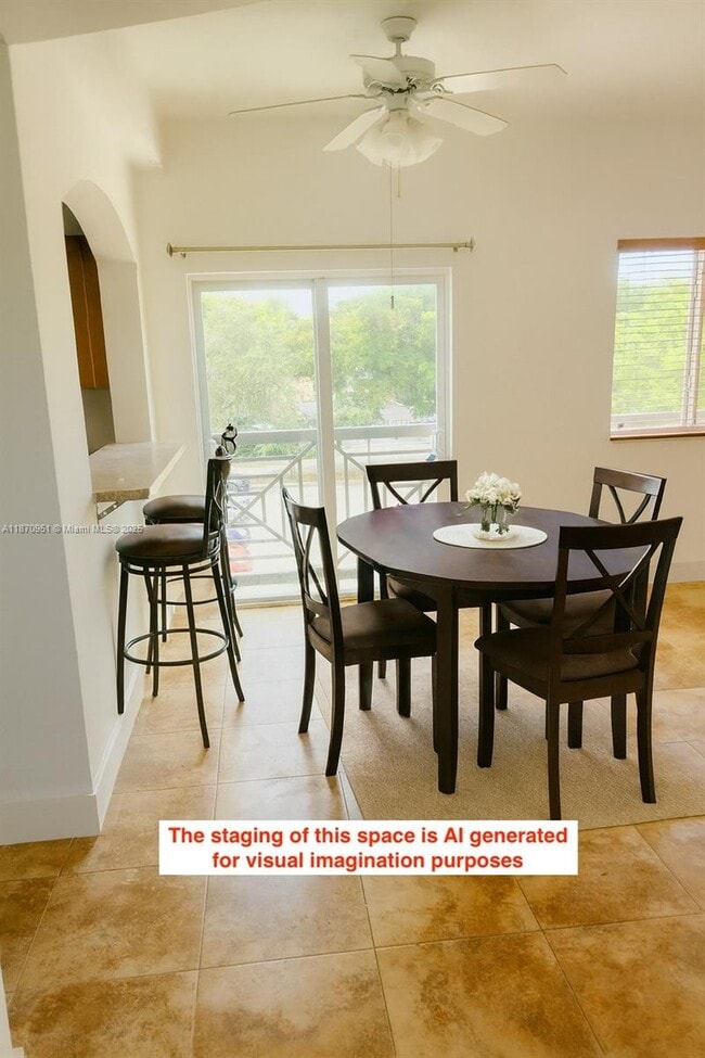 Foto del edificio - 357 N Royal Poinciana Blvd