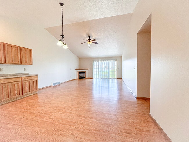 Building Photo - 5564 165th St E