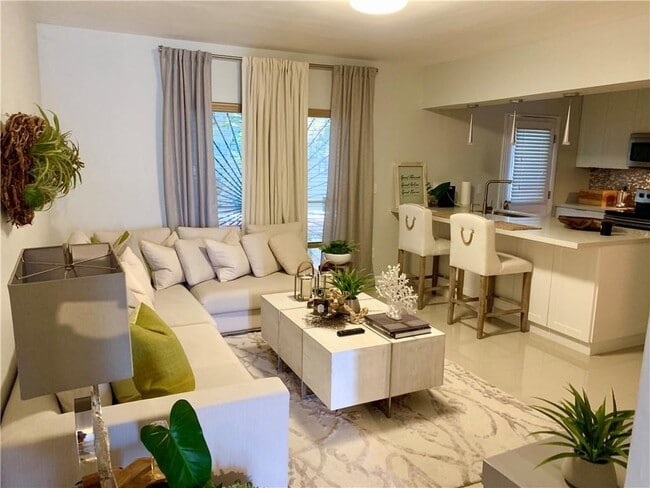 Foto del edificio - 8568 NW 8th St
