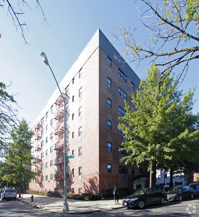 Building Photo - Parkway Towers