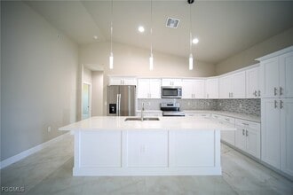 Building Photo - 2813 12th St W