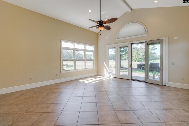 Building Photo - 98 Saluda Dr