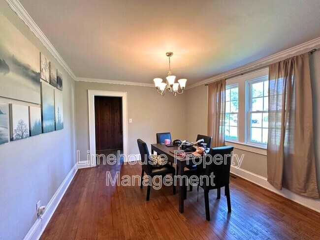 Foto del edificio - 8577 Granby St