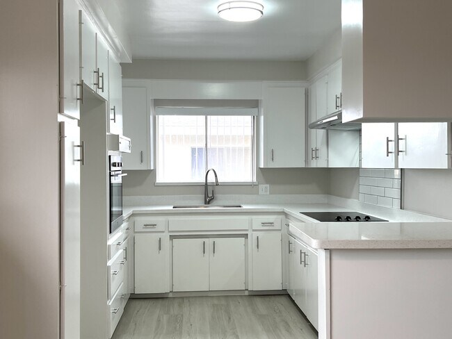 Foto del edificio - 8622 5th St