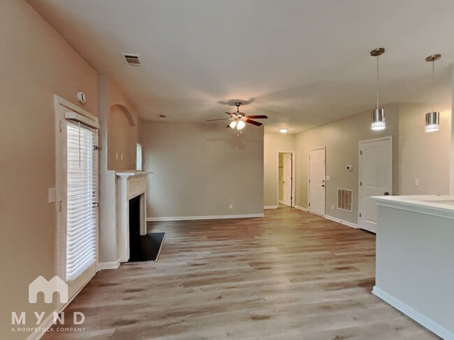 Building Photo - 7490 Absinth Dr